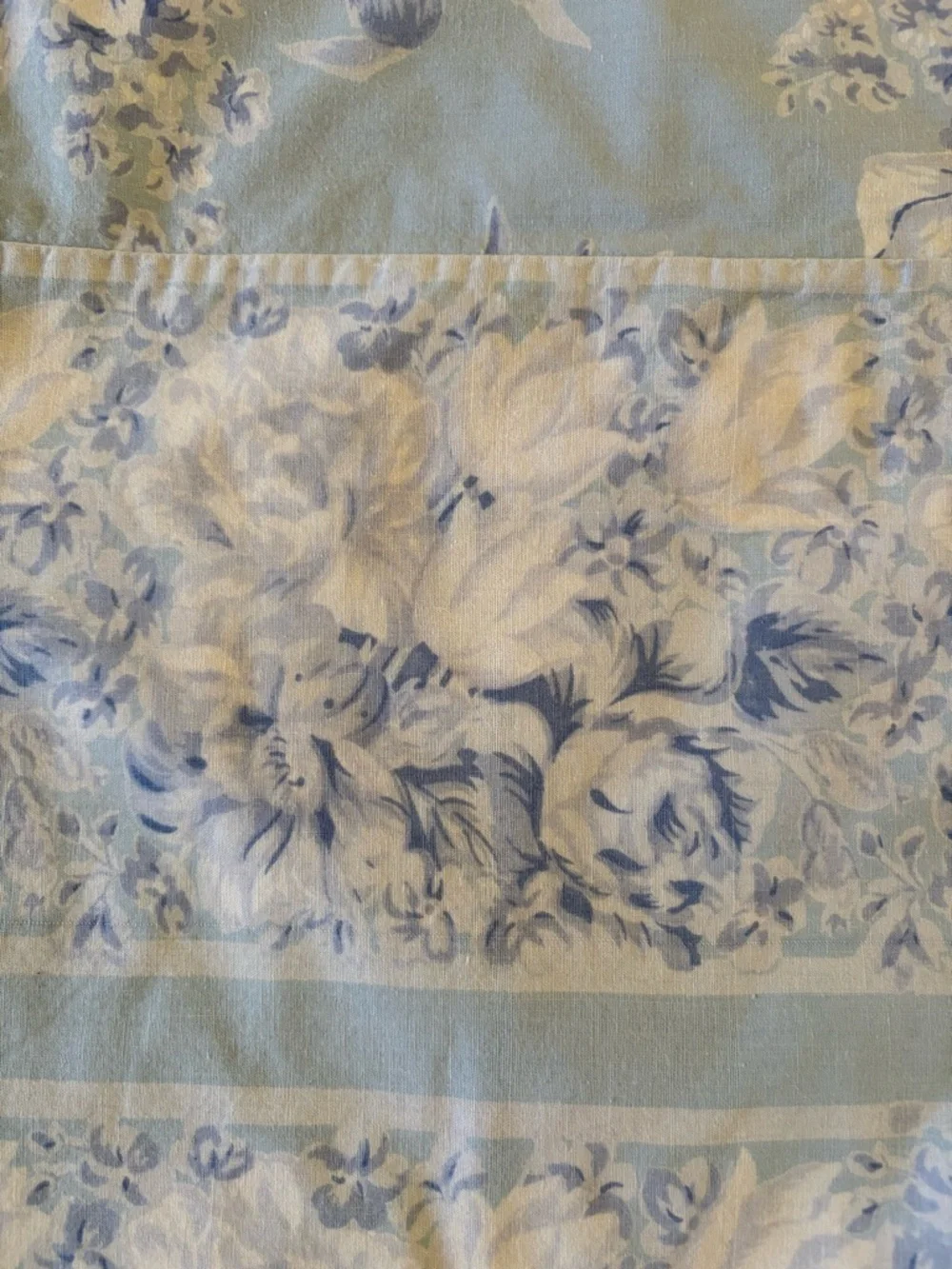 Williams Sonoma Blue/White Floral Border Cotton Tablecloth W/ 4 Napkins 70x90